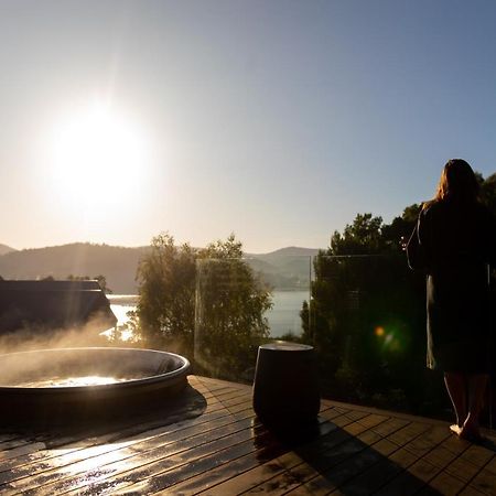 Woodland Bay Retreat-Hot Tub,Sauna And Bayview Hamptons Retreat Lymington 외부 사진