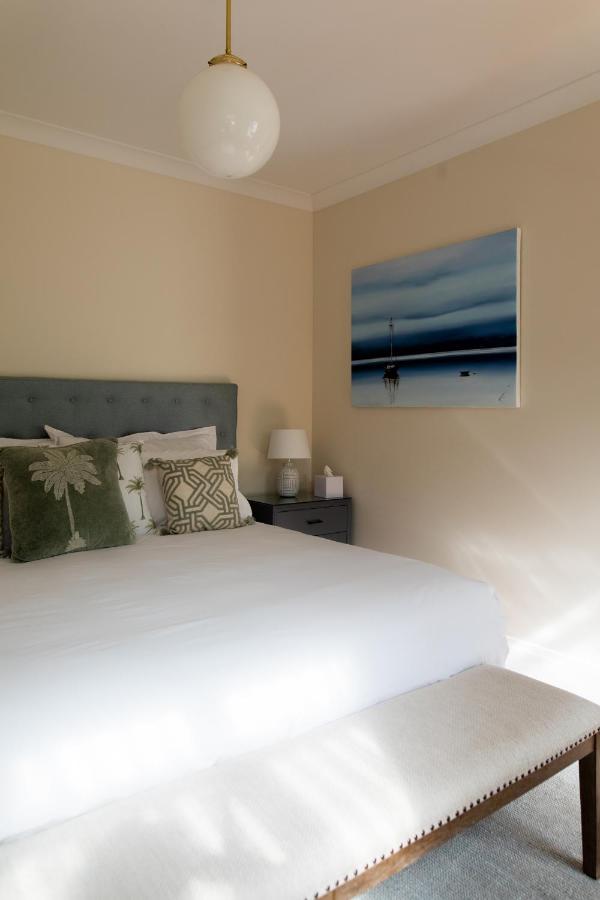 Woodland Bay Retreat-Hot Tub,Sauna And Bayview Hamptons Retreat Lymington 외부 사진
