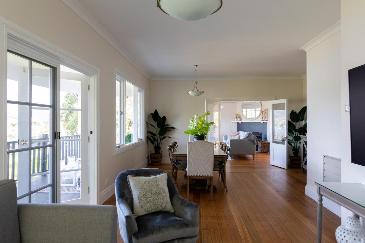 Woodland Bay Retreat-Hot Tub,Sauna And Bayview Hamptons Retreat Lymington 외부 사진