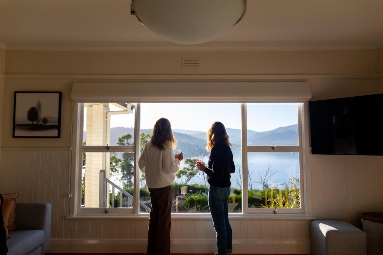 Woodland Bay Retreat-Hot Tub,Sauna And Bayview Hamptons Retreat Lymington 외부 사진