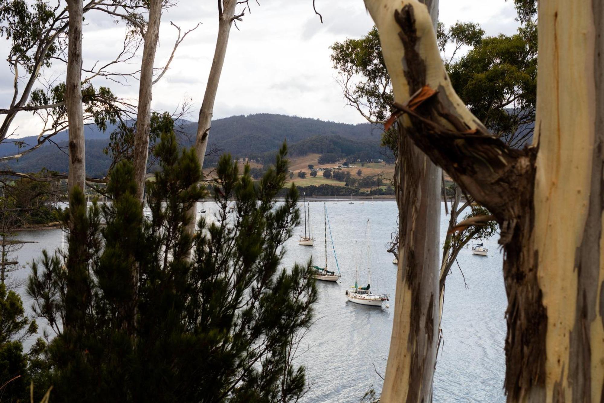 Woodland Bay Retreat-Hot Tub,Sauna And Bayview Hamptons Retreat Lymington 외부 사진